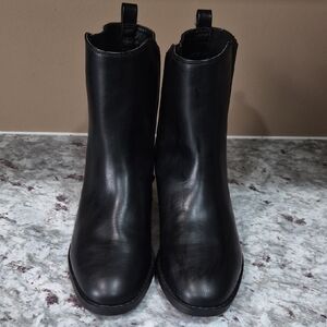 Dolce Vita Sleek Black Ankle Booties